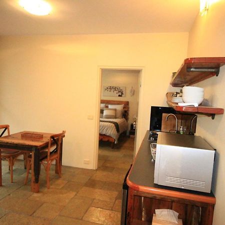 Apartamento Down To Earth Farm Retreat Sarsfield Exterior foto