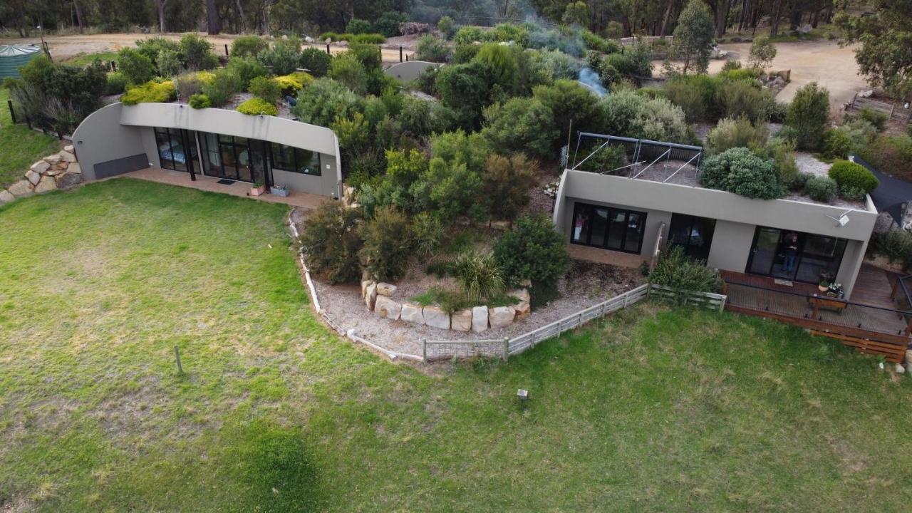 Apartamento Down To Earth Farm Retreat Sarsfield Exterior foto