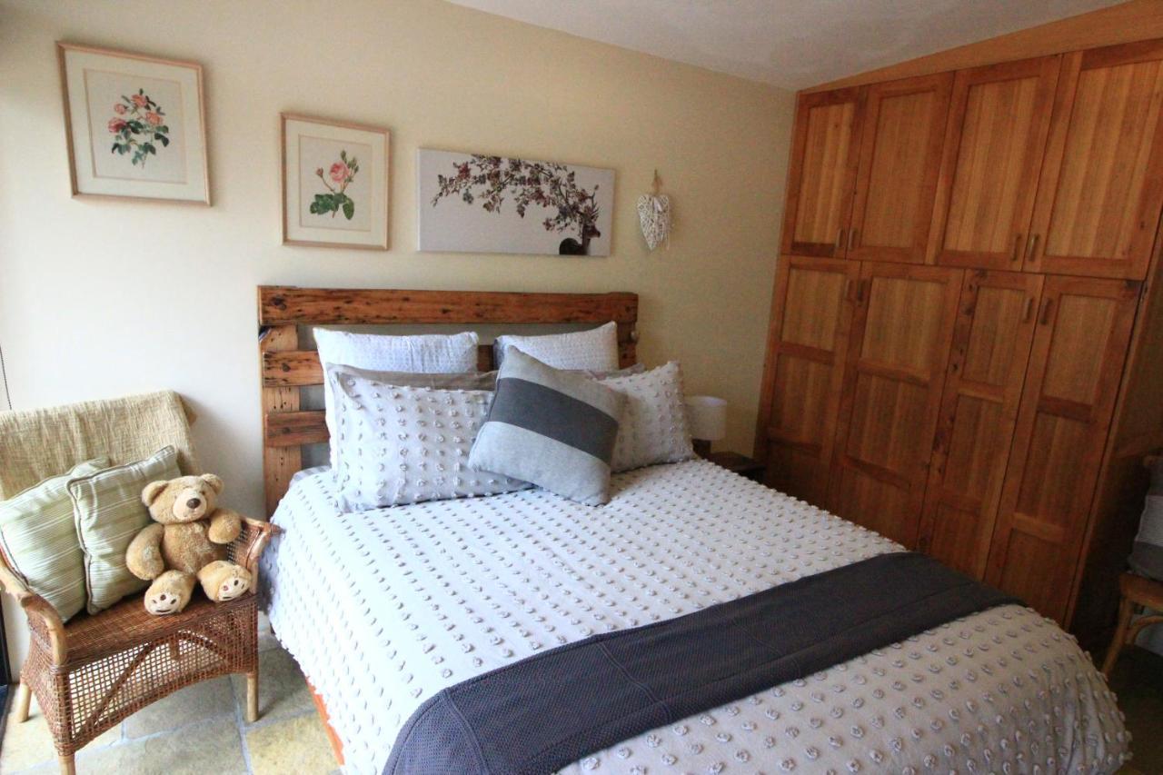 Apartamento Down To Earth Farm Retreat Sarsfield Exterior foto