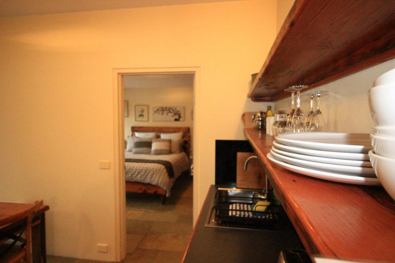 Apartamento Down To Earth Farm Retreat Sarsfield Exterior foto