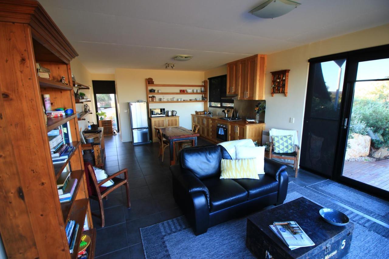 Apartamento Down To Earth Farm Retreat Sarsfield Exterior foto
